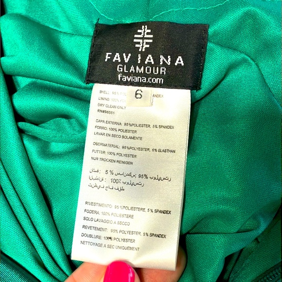 Faviana Glamour formal dress size 6 - Picture 6 of 9